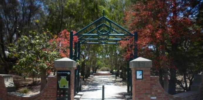 One of multiple entrances to Gasworks Arts Park