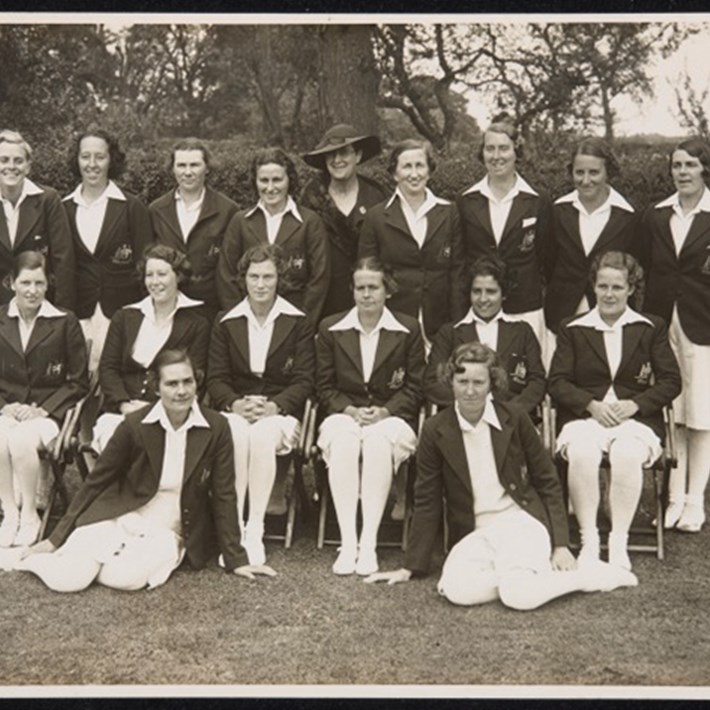 Team photo of the 1937 Australian Women's Cricket team