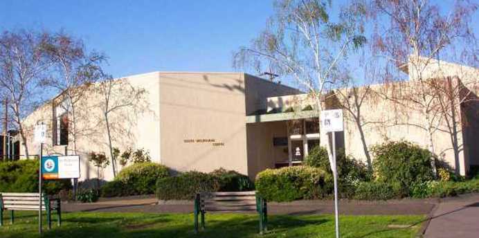 Exterior of South Melbourne Community Centre showing entrance area