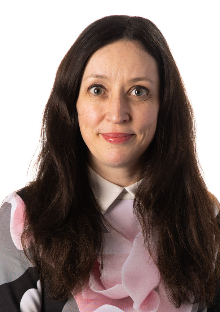 Portrait photograph of Kylie Bennetts